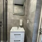 Odrodzenia 11 * Щитно